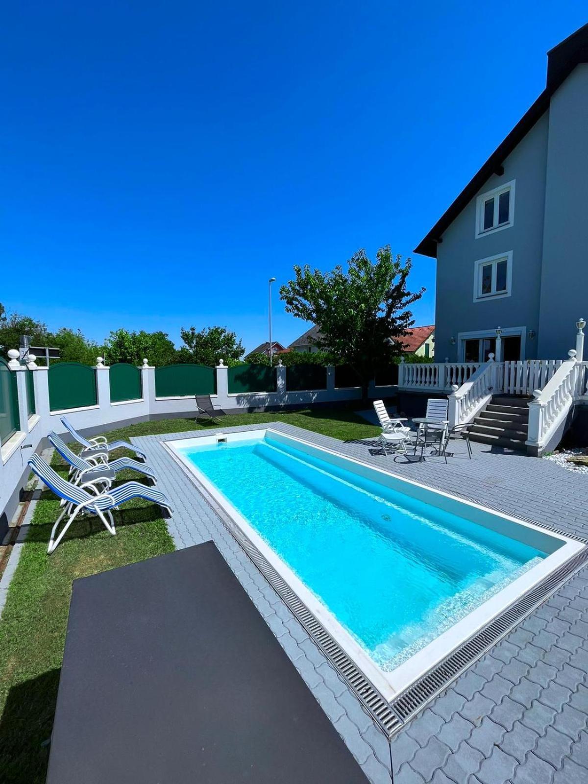 Luxurioeses Apartment Mit Pool Wien Ngoại thất bức ảnh