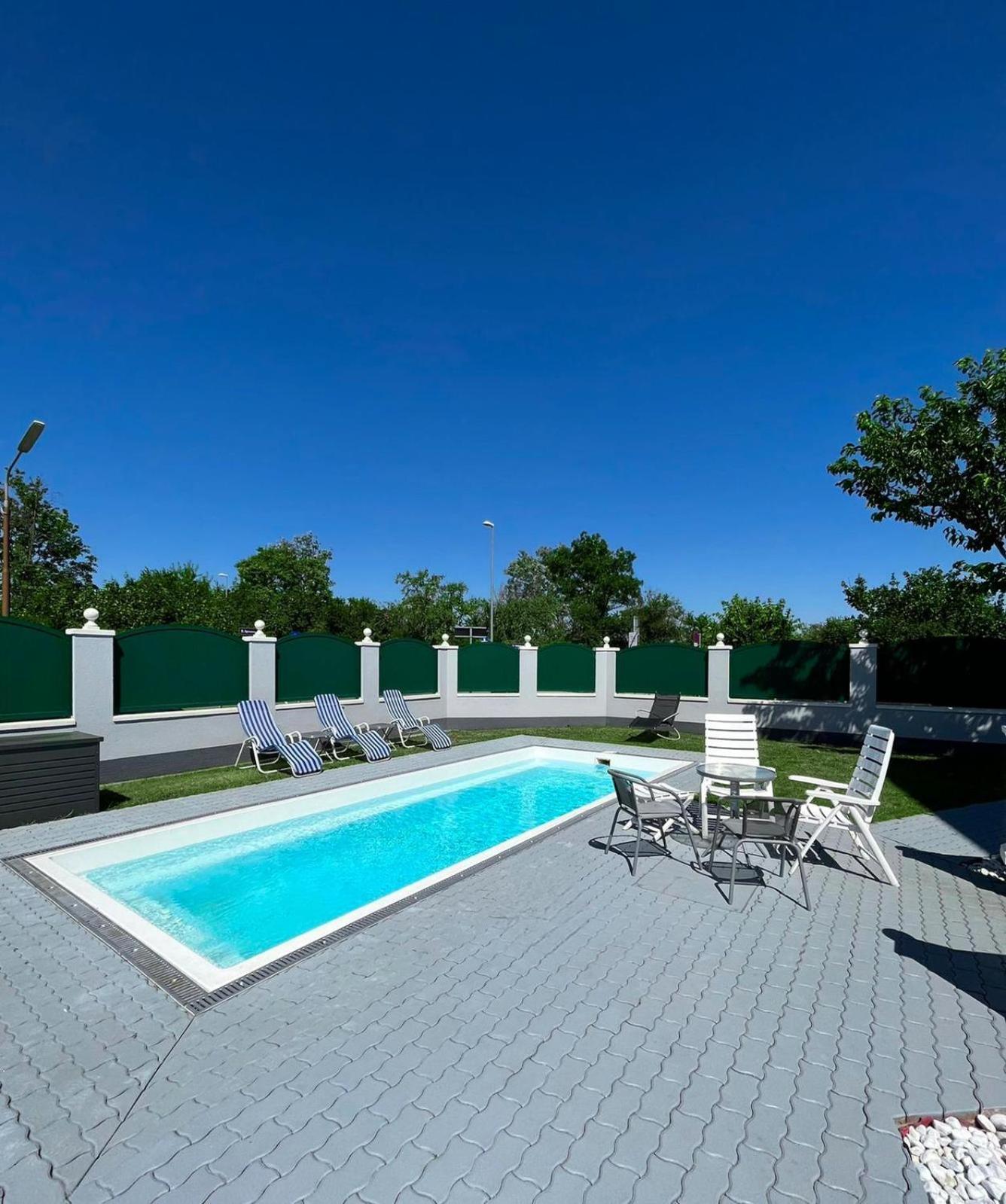 Luxurioeses Apartment Mit Pool Wien Ngoại thất bức ảnh